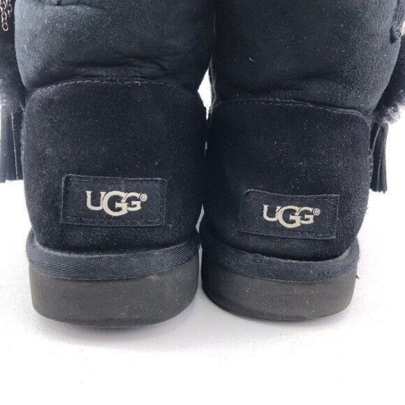 UGG Lilou Charm Sheepskin Winter Boots - Picture 9 of 12